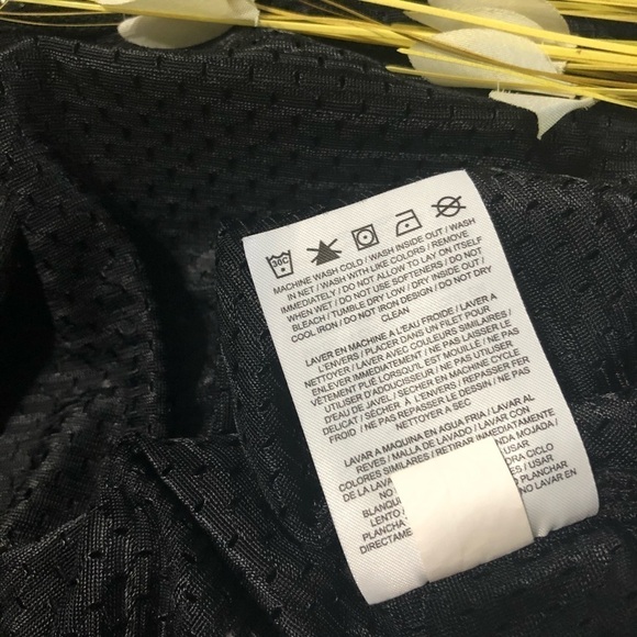 NIKE Mesh ‘Just Do It’ Tank - Picture 10 of 10